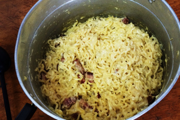 Massa à carbonara