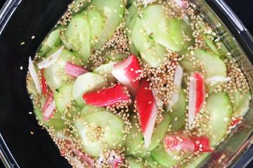 Sunomomo (salada japonesa de pepino)
