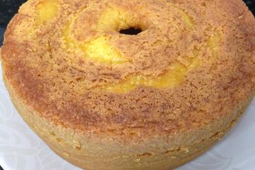 Bolo de laranja molhadinho
