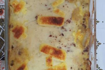 Escondidinho de mandioca com carne moída