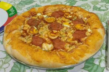 Pizza com borda recheada