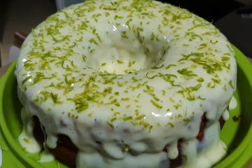 Bolo de limão com iogurte