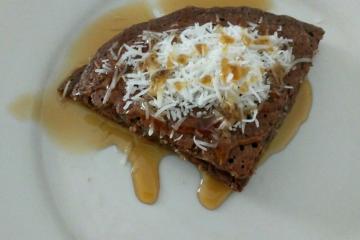 Panqueca fit de aveia, cacau e coco