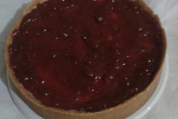 Torta cheesecake com ricota e goiabada
