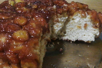 Torta de banana caramelizada