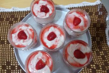 Creme com morangos