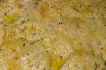 Batata gratinada cozida no leite