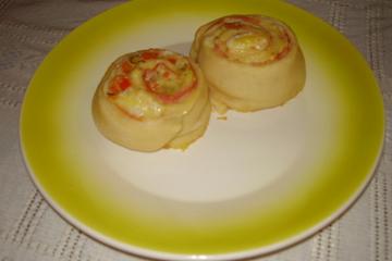 Caracóis de presunto e queijo