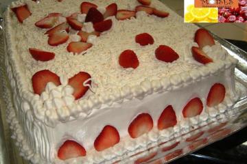 Bolo de morango
