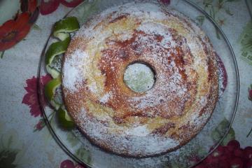 Bolo de limão com fubá