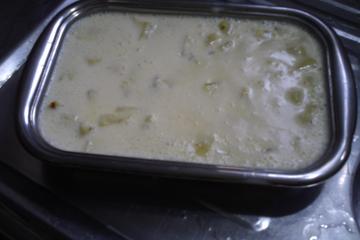 Mousse de abacaxi com pedaços da fruta