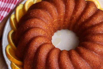 Bolo de limão e laranja com camomila