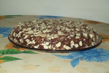Torta gelada de chocolate e coco