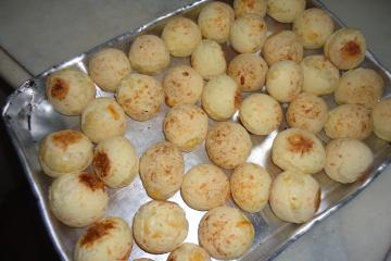 Pão de queijo mineiro