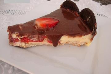 Torta de biscoito com morango