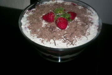 Pavê de chocolate com morangos