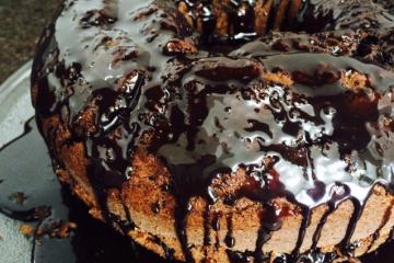 Bolo de chocolate Receita por Argentina Bonekizzy - Cookpad