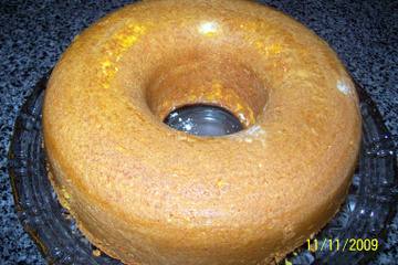 Bolo de cenoura com suco de laranja