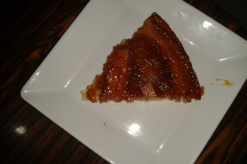 Torta de banana caramelizada