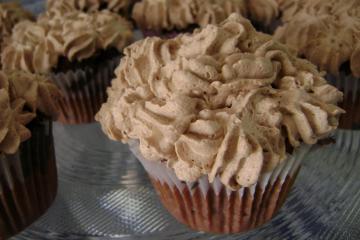 Cupcake de Chocolate com Creme amanteigado de Chocolate