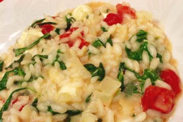 Risoto musarela de bufala, rúcula e tomate cereja