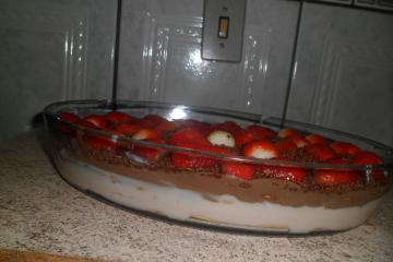 Pavê de morango com creme de chocolate