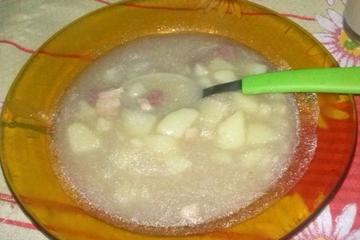 Sopa de batata com bacon
