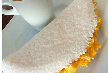 Tapioca de queijo com ovos