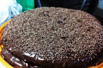 Bolo de Chocolate e Coco Prestígio