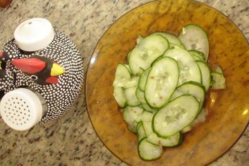 Salada sueca de pepino