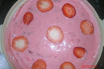Sobremesa simples de morango