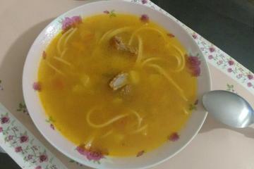 Sopa de Legumes com Frango e Macarrão