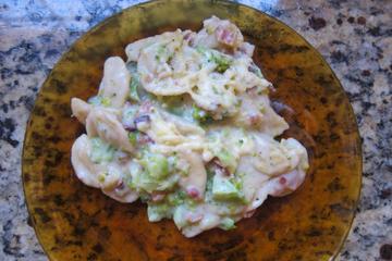 Macarrão com brócolis e bacon gratinado