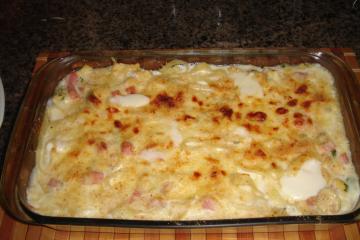 Macarrão com presunto e champignon