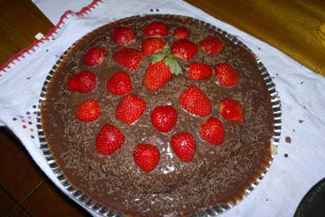 Bolo de chocolate com morango
