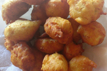 Bolinho de arroz com atum