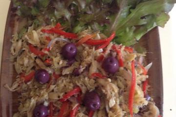 Iscas de bacalhau no ninho de rúcula - Tira gosto da Cleide Gomes