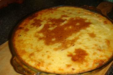 Bolo de batata com frango