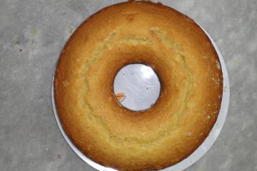 Bolo simples de fubá