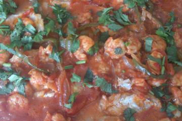 Peixe ao molho de camarão
