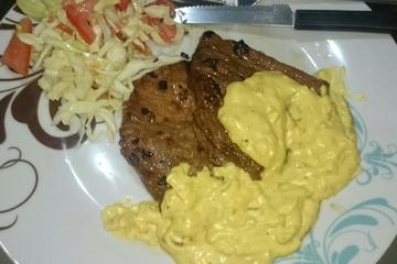 Bife ao molho de mostarda