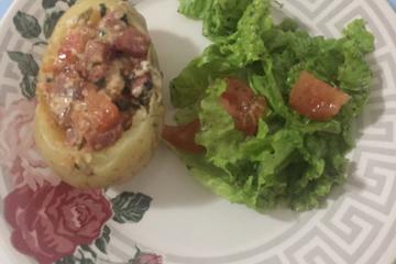 Batata recheada com calabresa