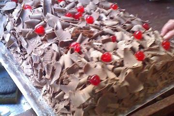 Bolo de mousse de chocolate