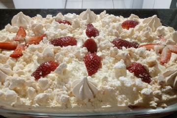 Torta de bolacha com morango