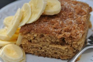 Aprenda a fazer bolo de banana no liquidificador; confira a receita