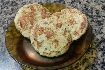 Hambúrguer de frango saudável da Tati