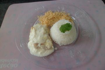 Cação ao molho de leite de coco
