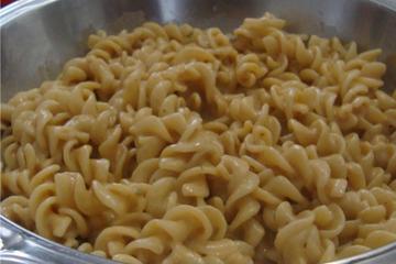 Macarrão ao gorgonzola
