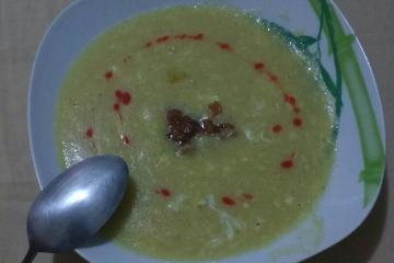 Sopa de fubá com ovos