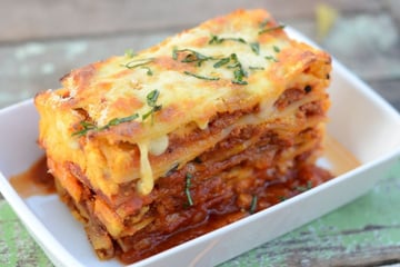 Lasanha de carne moída com molho bolonhesa e dica da ordem certa de montar